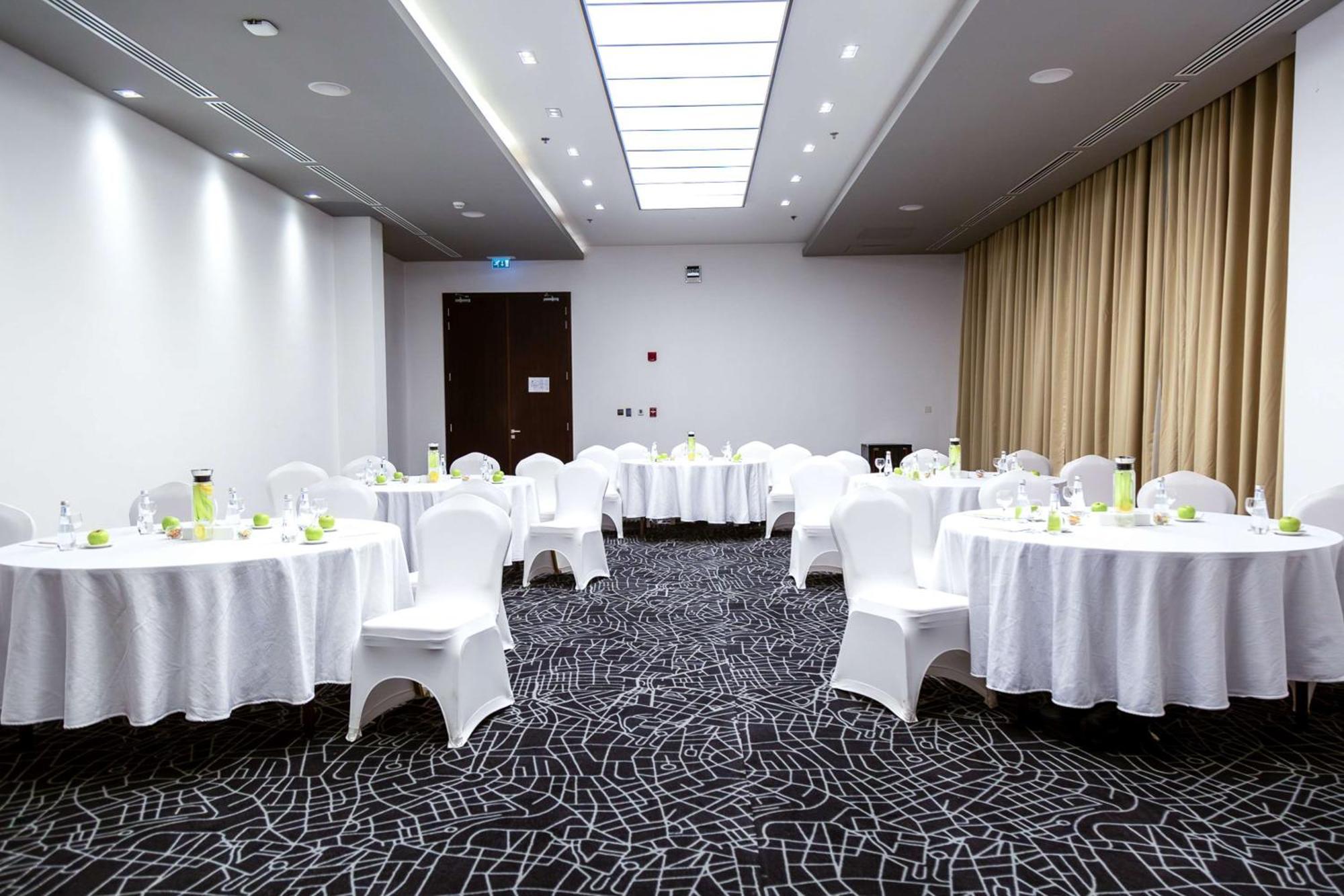 Radisson Hotel & Apartments Dammam Industrial City Exterior foto