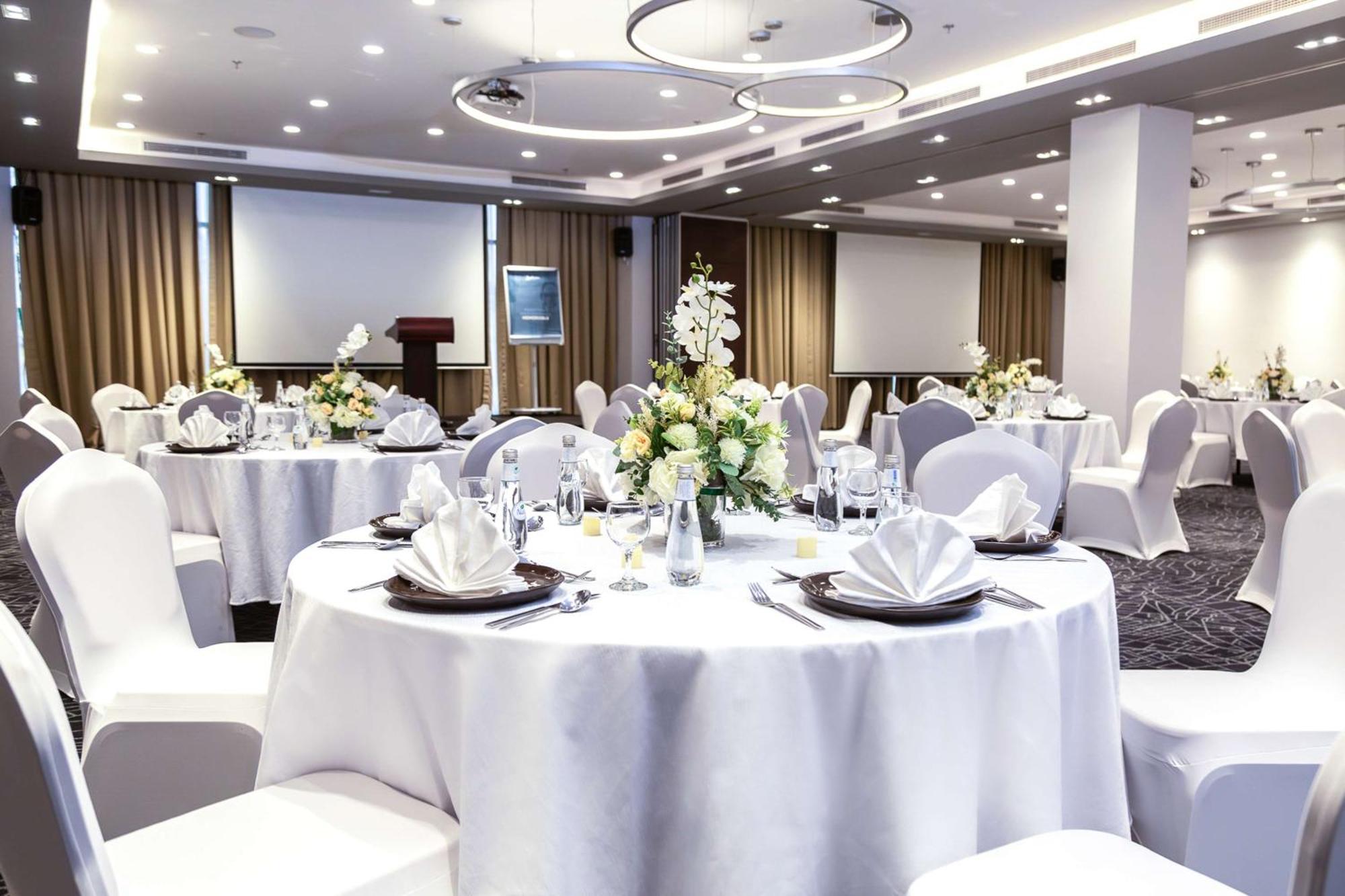 Radisson Hotel & Apartments Dammam Industrial City Exterior foto